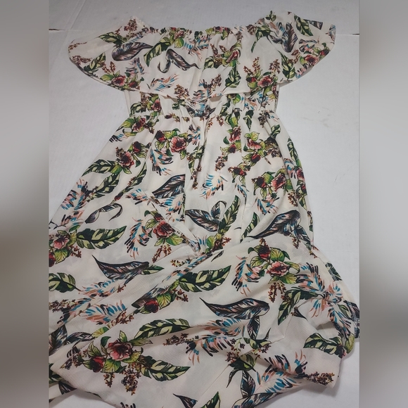 Meli + Eve  jumper with Flowers Designed  Large - Picture 12 of 12